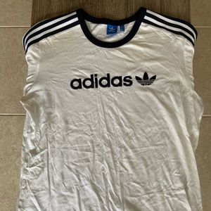 Adidas t shirt
